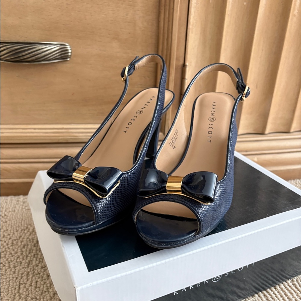 Karen Scott Women's Blue Wedge Slingbacks